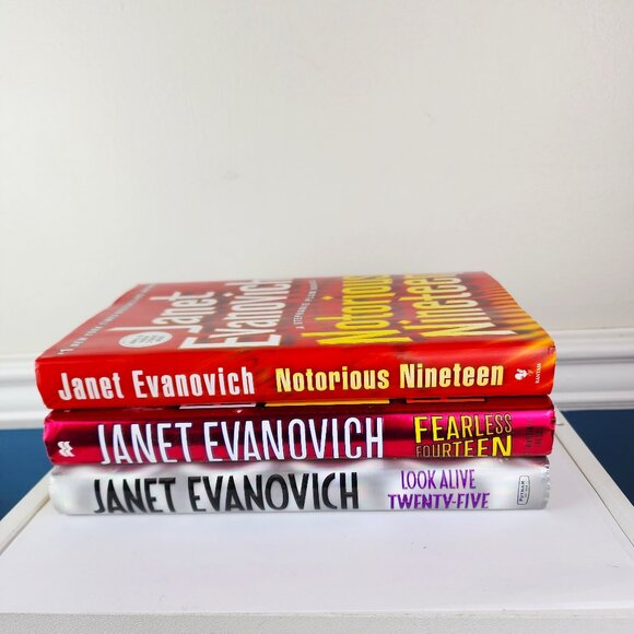 Other - Janet Evanovich Stephanie Plum Novel Lot of Hardcover Three Books With Jackets